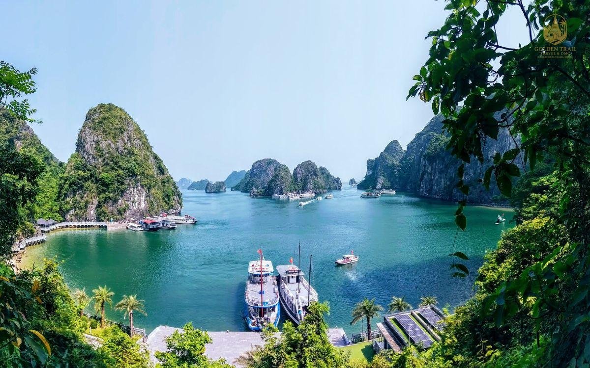 Vietnam Grandeur: 17-Day Luxury Journey from Hanoi to Saigon with Halong Bay Cruise